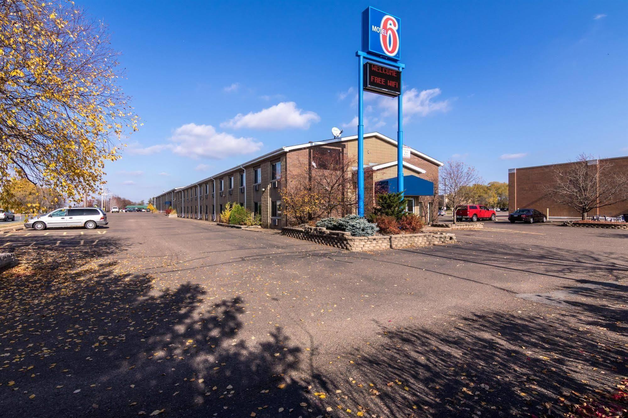 Motel 6-Eau Claire, Wi Exterior photo